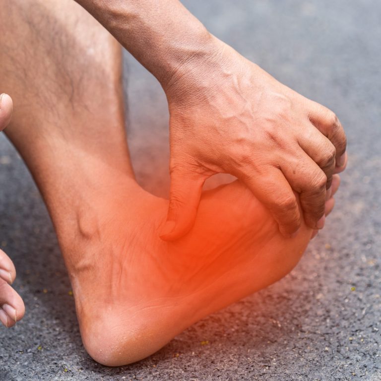 symptom pain ankle of men.